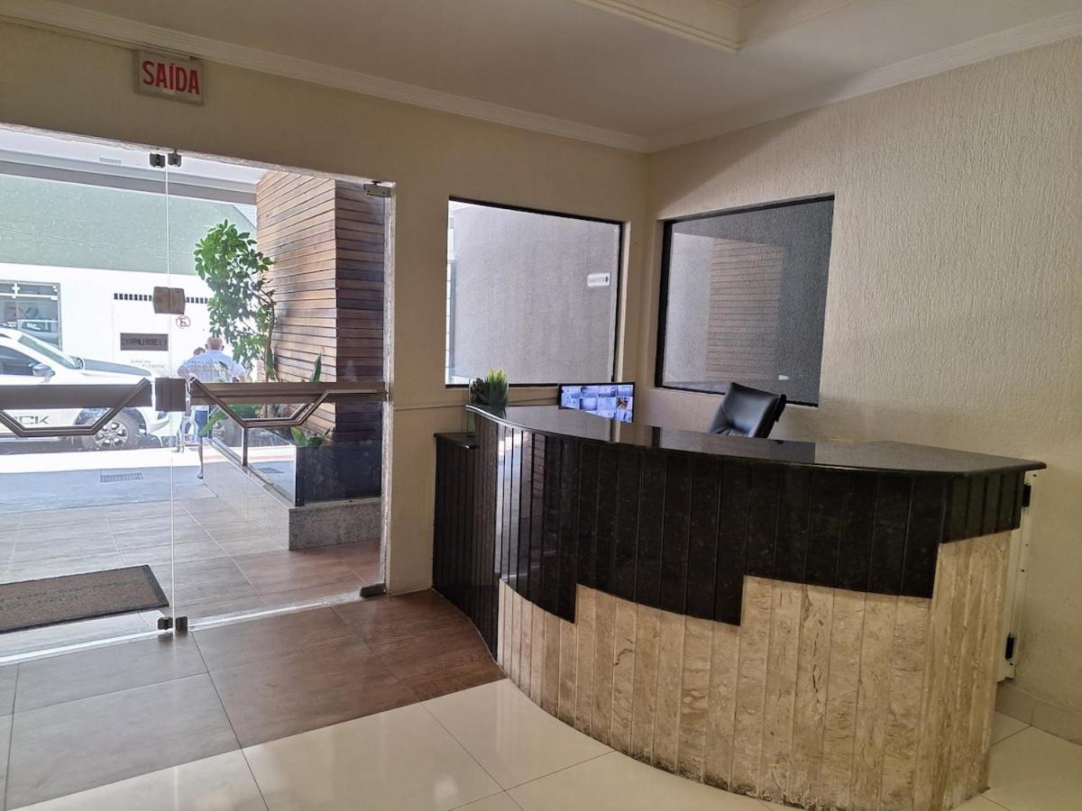 Apto 2 Quartos - Perto Do Atlantico Shopping - Somente Familias Apartamento Balneario Camboriu